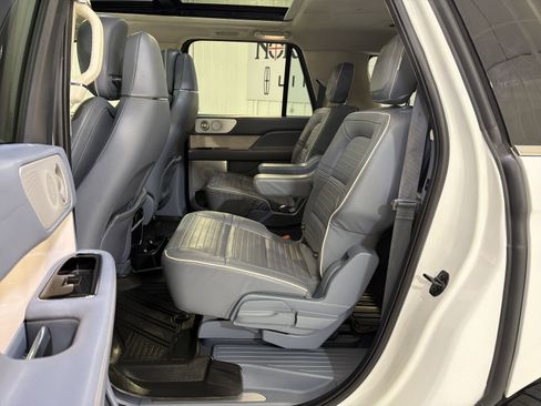 Used 2022 Lincoln Navigator L Black Label AWD/4WD image 25