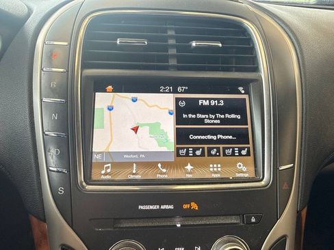 Used 2017 Lincoln MKX Reserve w/ Lincoln MKX Climate Package AWD/4WD image 19