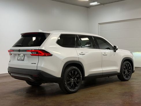 Used 2024 Toyota Grand Highlander Limited image 24