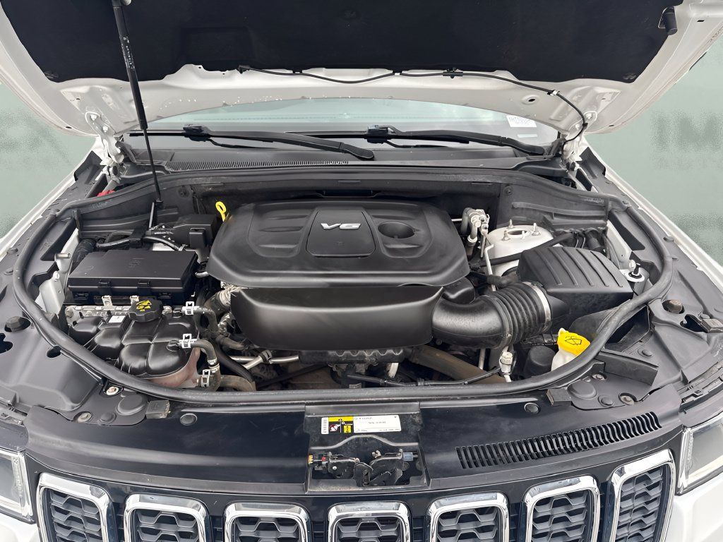Used 2017 Jeep Grand Cherokee Limited AWD/4WD image 27