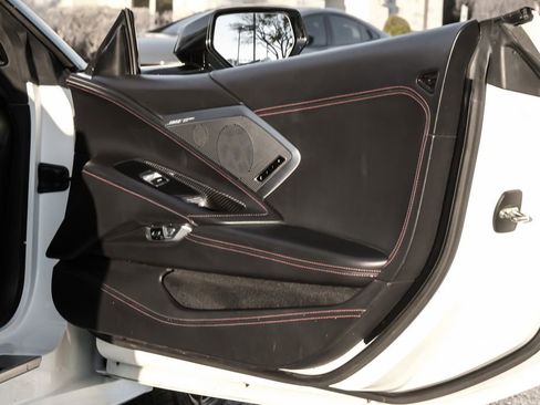 Used 2022 Chevrolet Corvette Stingray Premium Conv w/ Z51 Performance Package image 47