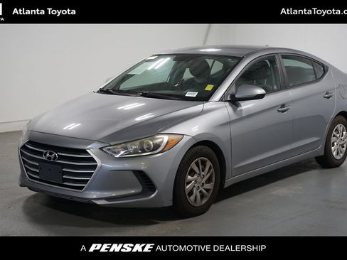 Used 2017 Hyundai Elantra SE FWD image 1