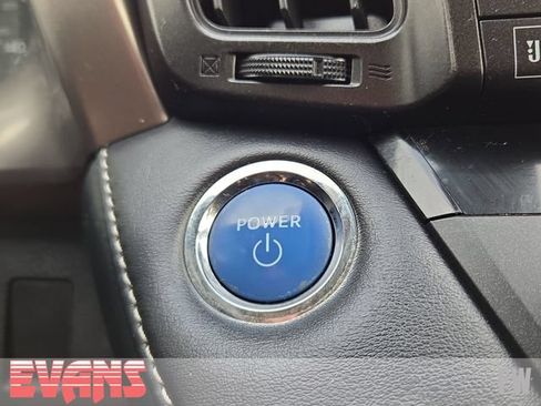 Used 2018 Toyota RAV4 Limited w/ Advanced Technology Package AWD/4WD image 6
