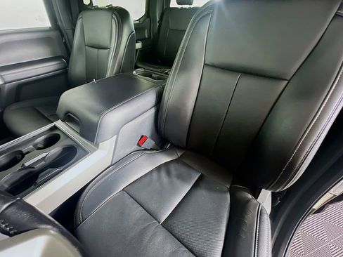 Used 2022 Ford F250 Lariat w/ Black Appearance Package AWD/4WD image 21