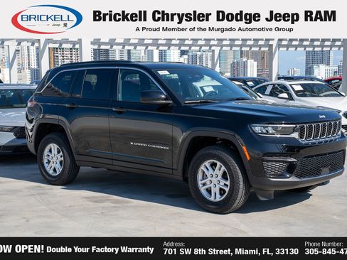 New 2025 Jeep Grand Cherokee Laredo w/ Luxury Tech Group I image 3