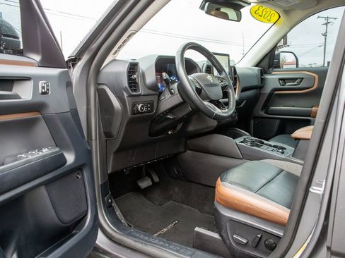 Used 2023 Ford Bronco Sport Outer Banks w/ Tech Package image 30