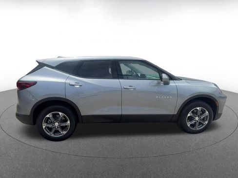 Used 2025 Chevrolet Blazer LT FWD image 16