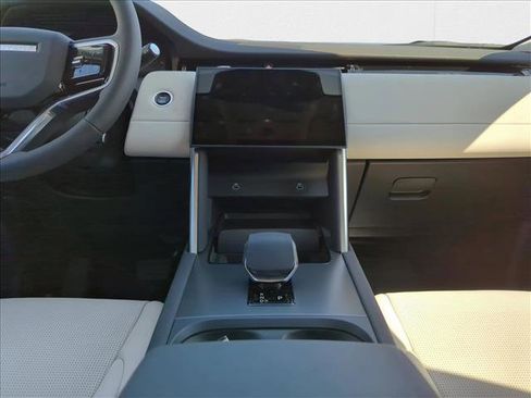 New 2024 Land Rover Discovery Sport S image 18