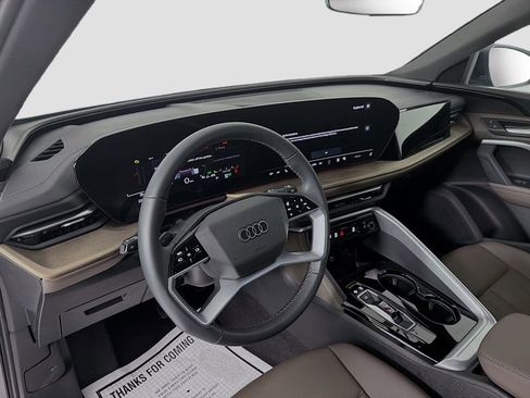 Certified 2025 Audi Q5 Premium w/ Convenience Package image 9