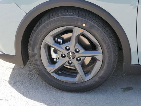 New 2026 Kia K4 LXS image 9