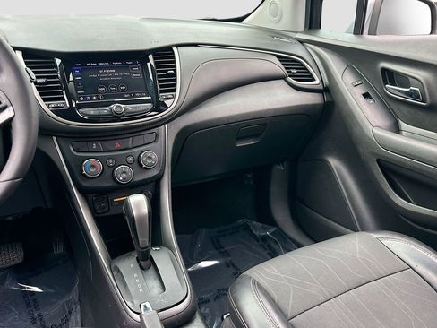 Used 2020 Chevrolet Trax LT w/ Driver Confidence Package image 21