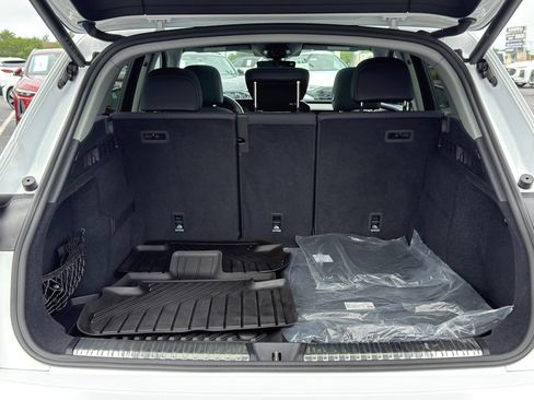 Used 2025 Audi Q5 Premium w/ Convenience Package AWD/4WD image 8
