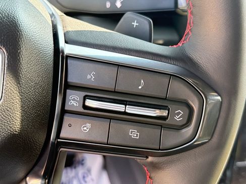 New 2026 GMC Yukon XL AT4 Ultimate AWD/4WD image 17