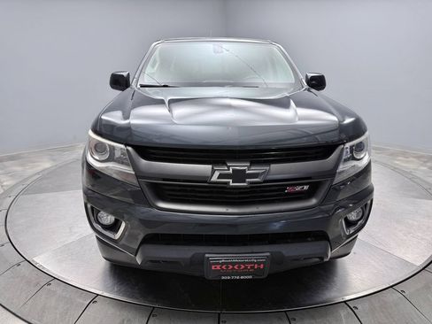 Used 2017 Chevrolet Colorado Z71 AWD/4WD image 2