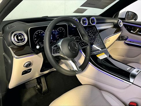 New 2026 Mercedes-Benz GLC 300 4MATIC image 9
