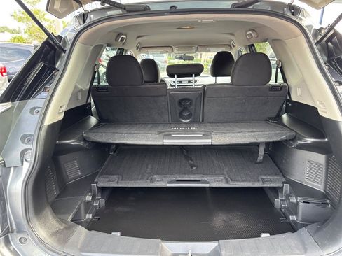 Used 2015 Nissan Rogue SV AWD/4WD image 13