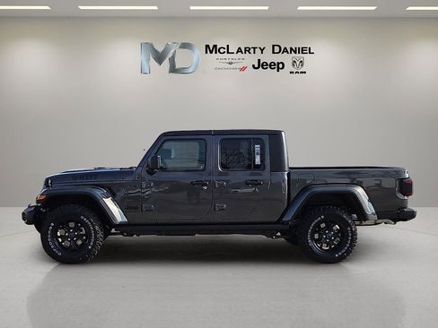 New 2026 Jeep Gladiator Willys AWD/4WD image 3