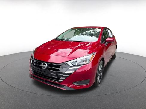 Used 2025 Nissan Versa SV FWD image 6