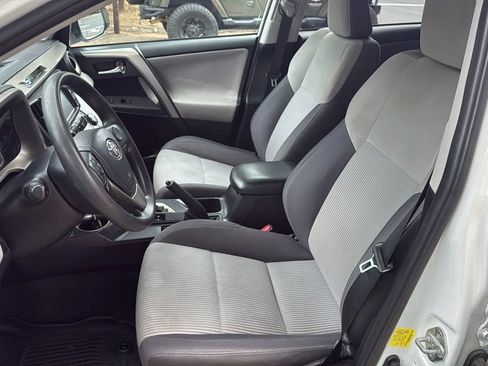 Used 2015 Toyota RAV4 XLE AWD/4WD image 14