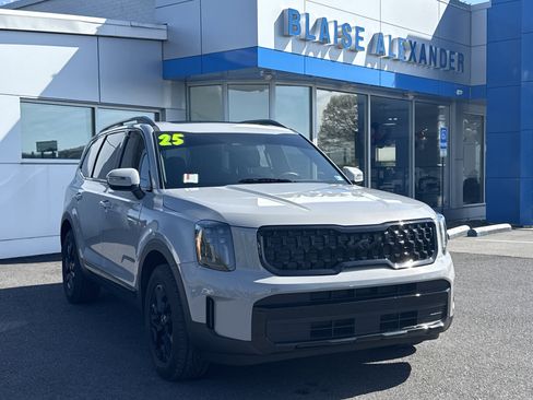 Used 2025 Kia Telluride AWD image 33