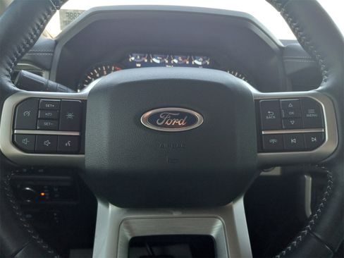 Used 2024 Ford Expedition XLT image 20
