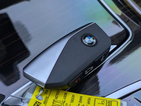 Used 2024 BMW X5 xDrive50e w/ Executive Package image 30