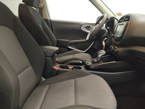Used 2021 Kia Soul LX FWD image 21