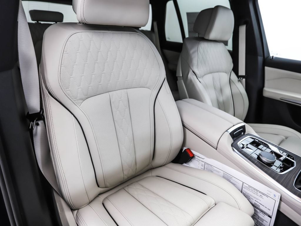 Used 2026 BMW X5 xDrive50e w/ Climate Comfort Package AWD/4WD image 31