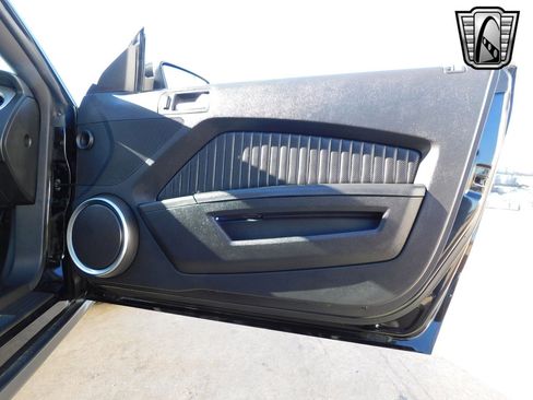 Used 2012 Ford Mustang Shelby GT500 w/ SVT Performance Pkg image 24