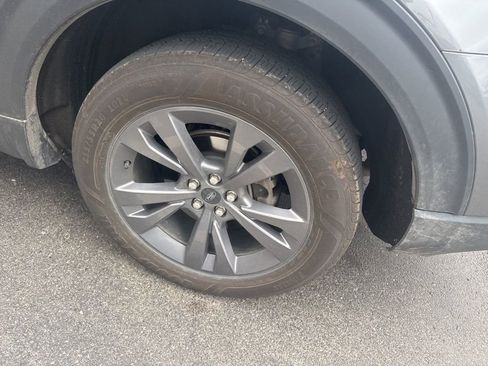 Used 2023 Ford Explorer XLT w/ Equipment Group 202A image 11