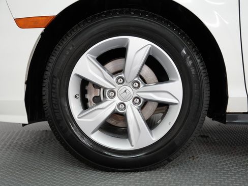 Used 2018 Honda Odyssey EX-L image 61