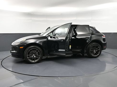 Certified 2023 Porsche Macan Turbo AWD/4WD image 35