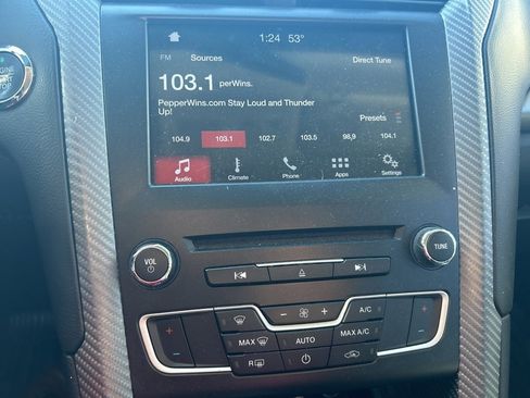 Used 2017 Ford Fusion SE w/ Equipment Group 201A image 13