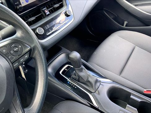 Used 2024 Toyota Corolla LE FWD image 16
