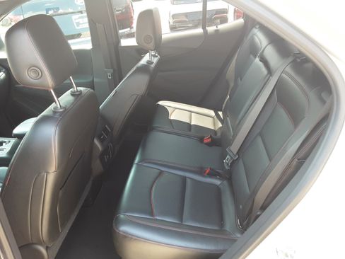 Used 2022 Chevrolet Equinox RS w/ RS Leather Package image 12