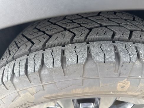 Used 2025 Kia Telluride AWD image 10