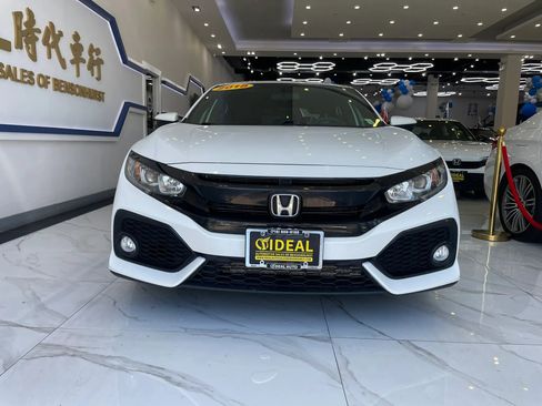 Used 2018 Honda Civic EX image 3