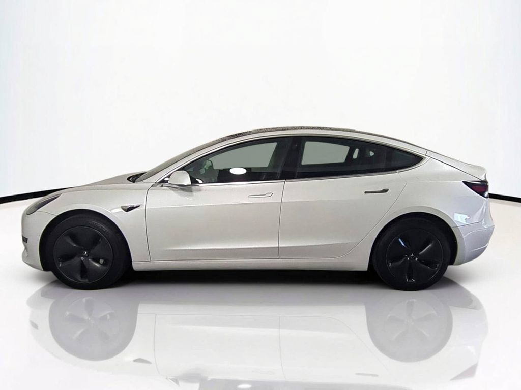Used 2020 Tesla Model 3 Standard Range Plus RWD image 8