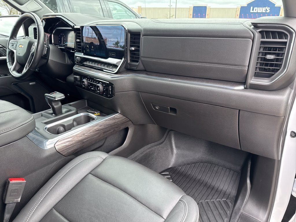Certified 2023 Chevrolet Silverado 1500 LTZ AWD/4WD image 37