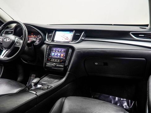 Used 2019 INFINITI QX50 Essential w/ Premium Heat Package image 19