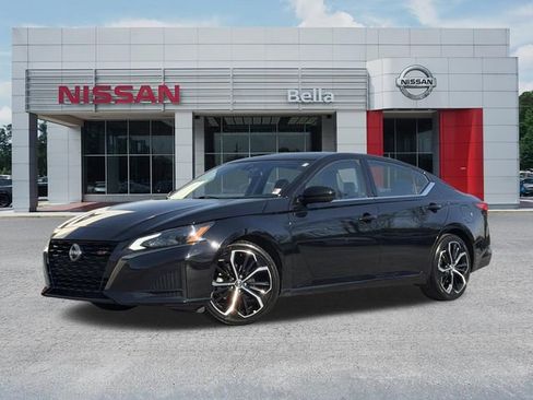 Certified 2024 Nissan Altima 2.5 SR FWD image 1