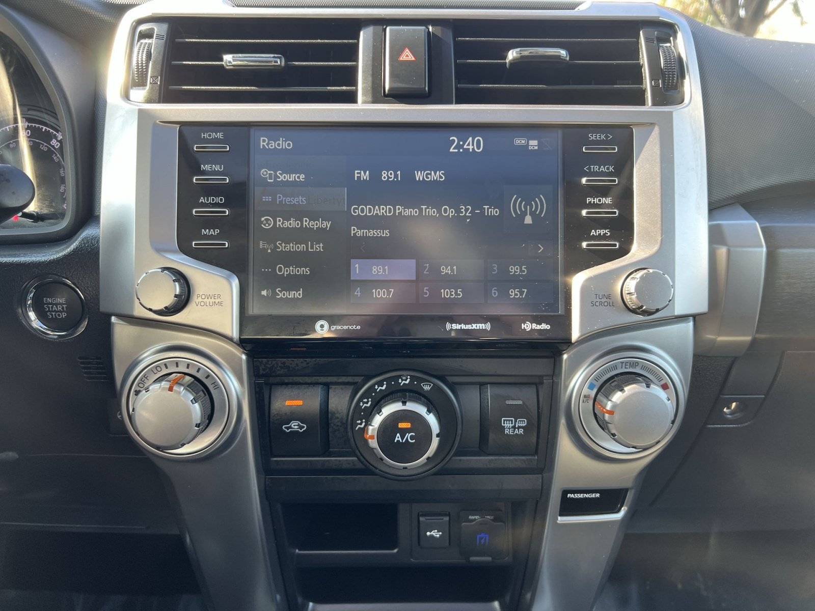 Used 2024 Toyota 4Runner SR5 Premium w/ Moonroof Package AWD/4WD image 18