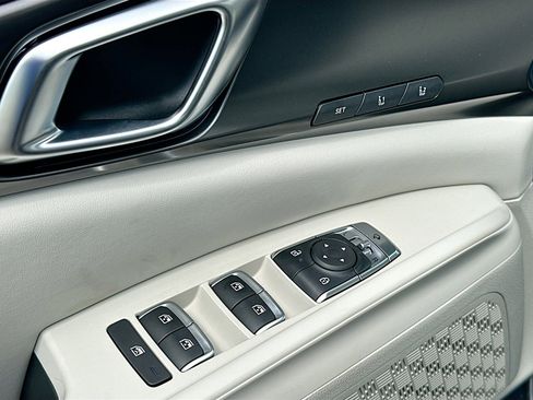 New 2025 Kia Carnival SX image 8