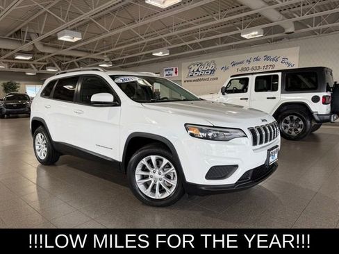 Used 2021 Jeep Cherokee Latitude FWD image 2
