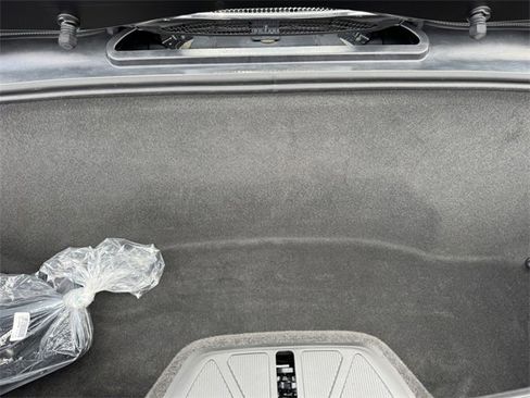 Used 2025 Chevrolet Corvette Stingray image 10