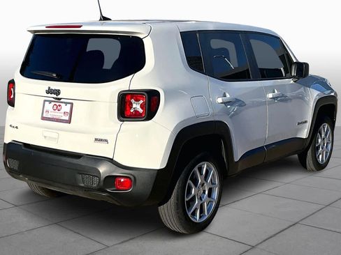 Used 2023 Jeep Renegade Latitude image 12