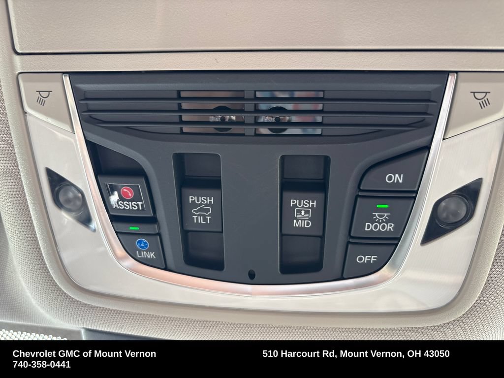 Used 2023 Acura MDX w/ Technology Package FWD image 33