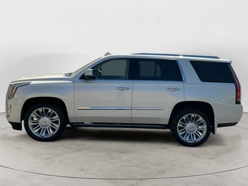 Used 2015 Cadillac Escalade Premium AWD/4WD image 2