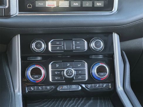 Used 2024 GMC Yukon Denali image 22