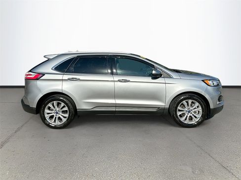 Used 2021 Ford Edge Titanium image 8